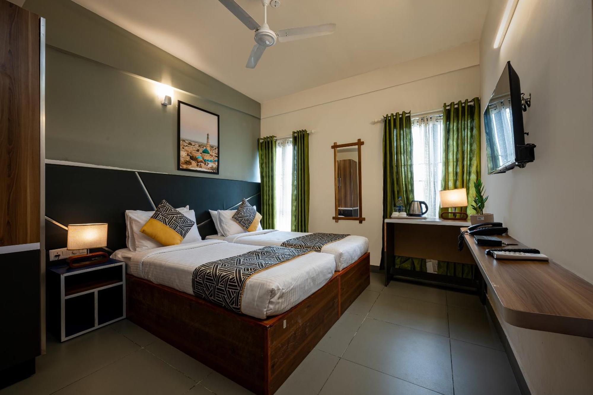 Cj Grande By Jesway Hotels & Resorts Kochi Exterior foto